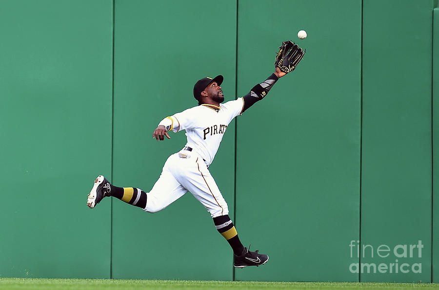 New York Yankees V Pittsburgh Pirates Photograph by Joe Sargent New York Yankees V Pittsburgh Pirates Photograph by Joe Sargent