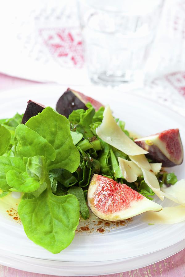 New Zealand Spinach With Figs And Balsamic Vinegar Photograph by Hilde Mche