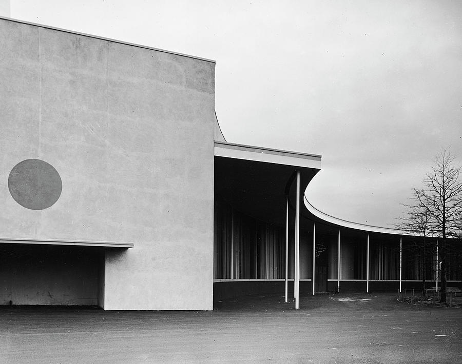 Metals Photograph - Newly-Constructed Metals Building by Alfred Eisenstaedt
