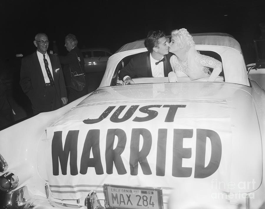 Newlyweds Jayne Mansfield And Mickey Photograph by Bettmann