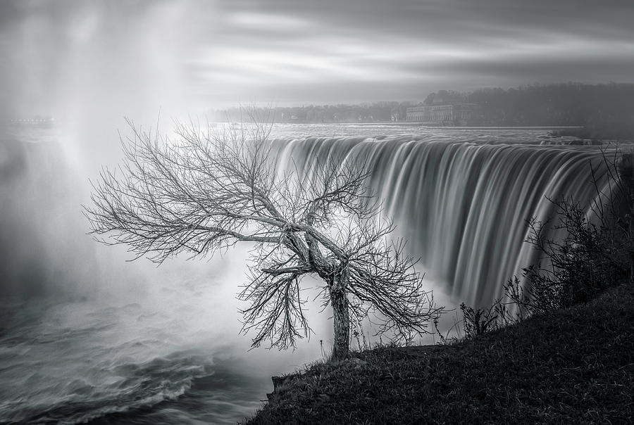 Black And White Photograph - Niagara Fall by Larry Deng