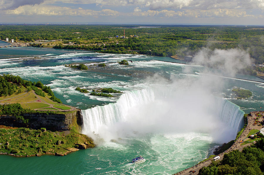 Nature Digital Art - Niagara Falls, Ontario, Canada by Reinhard Schmid