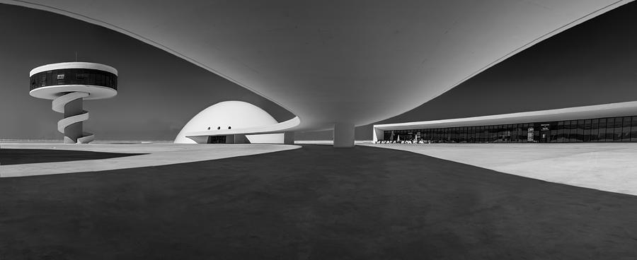 Architecture Photograph - Niemeyer by Vladi Garcia
