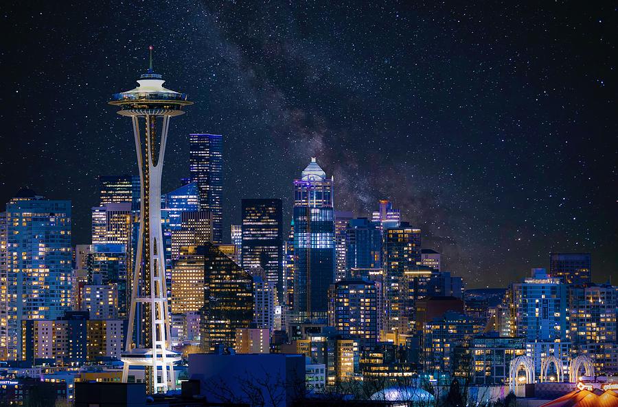 Night At Seattle Photograph by Danny Gao
