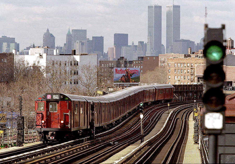 No. 7 Subway Train Against The Photograph by New York Daily News Archive