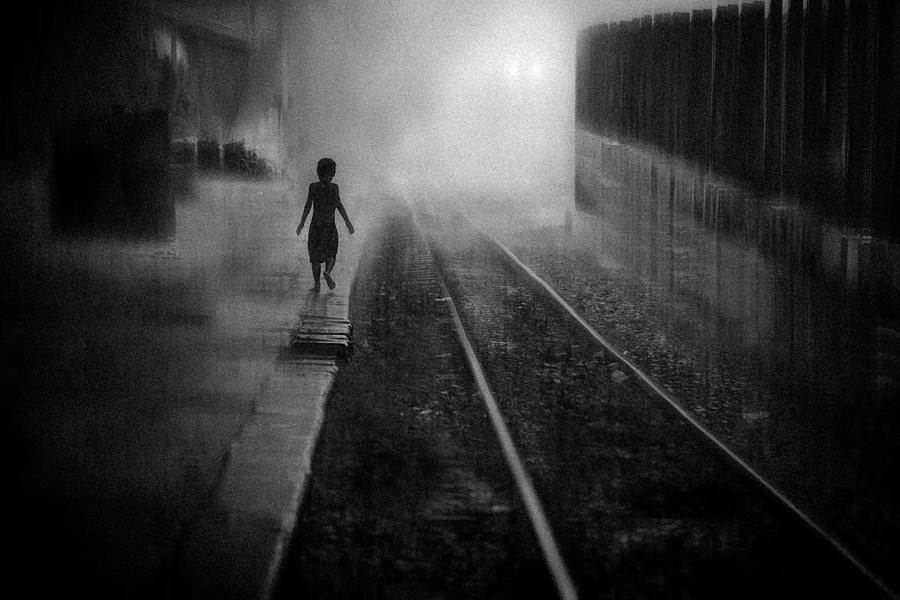 Railway Photograph - No Fear by Antnio Carreira
