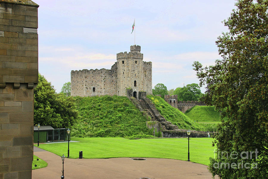 Norman Keep at Cardiff Castle 8326 Photograph by Jack Schultz