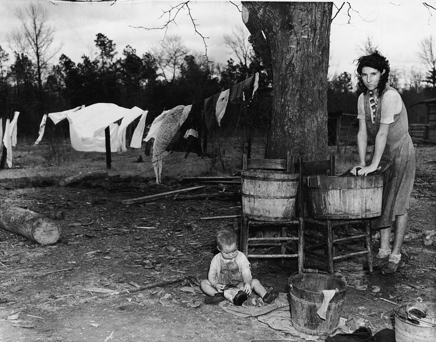 North Carolina Tenant Farmers Wife Photograph by American Stock Archive