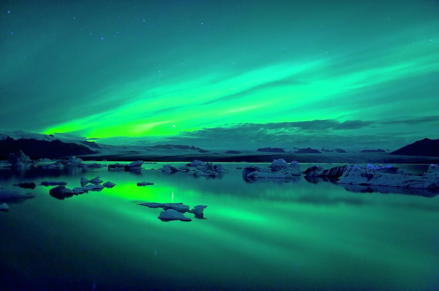 Northern Lights Over Icebergs Photograph by Cultura Rf/ben Pipe Photography