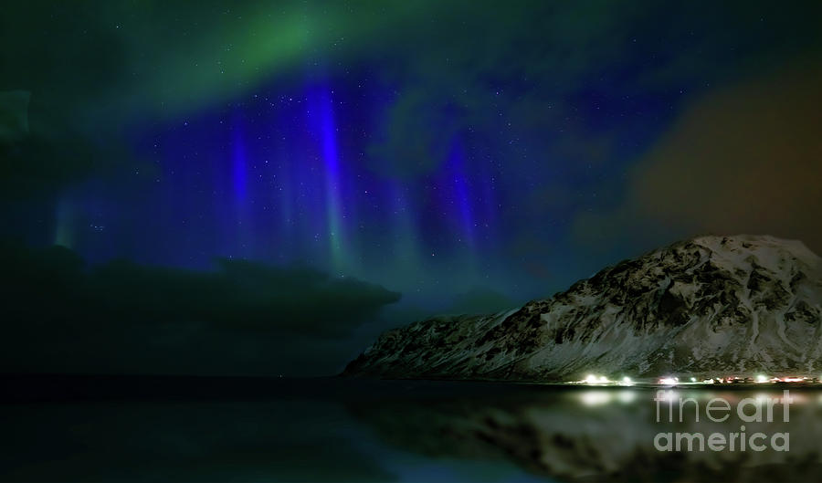 Northern Lights Photograph by Wladimir Bulgar/science Photo Library
