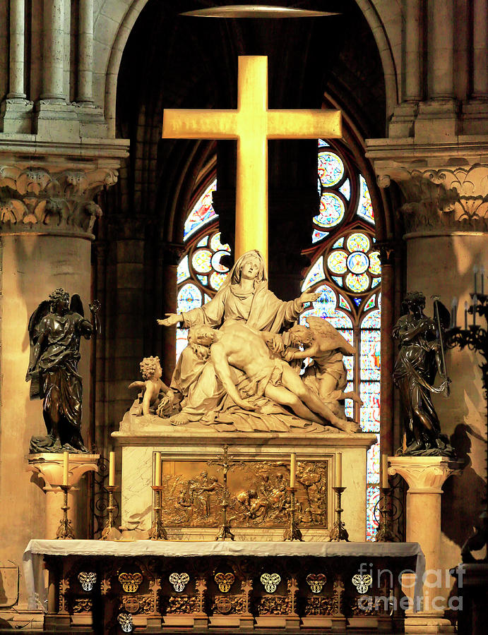 Notre-Dame de Paris Altar and Crucifix by John Rizzuto Notre-Dame de Paris Altar and Crucifix by John Rizzuto