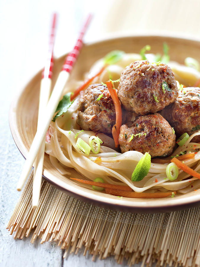 Nouilles Asiatiques Aux Boulettes De Boeuf Sans Gluten Gluten-free ...