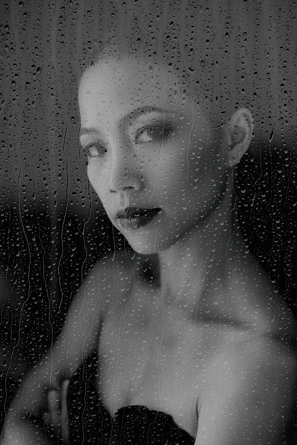 Portrait Photograph - november Rain by Erik Schottstaedt
