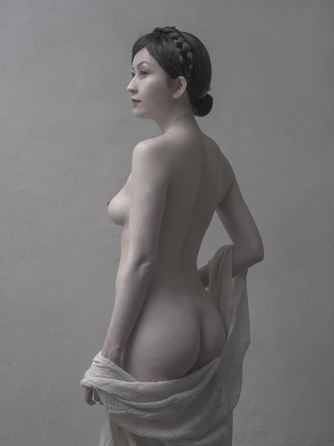 Nude Showing Back Photograph by Fuyuki Hattori