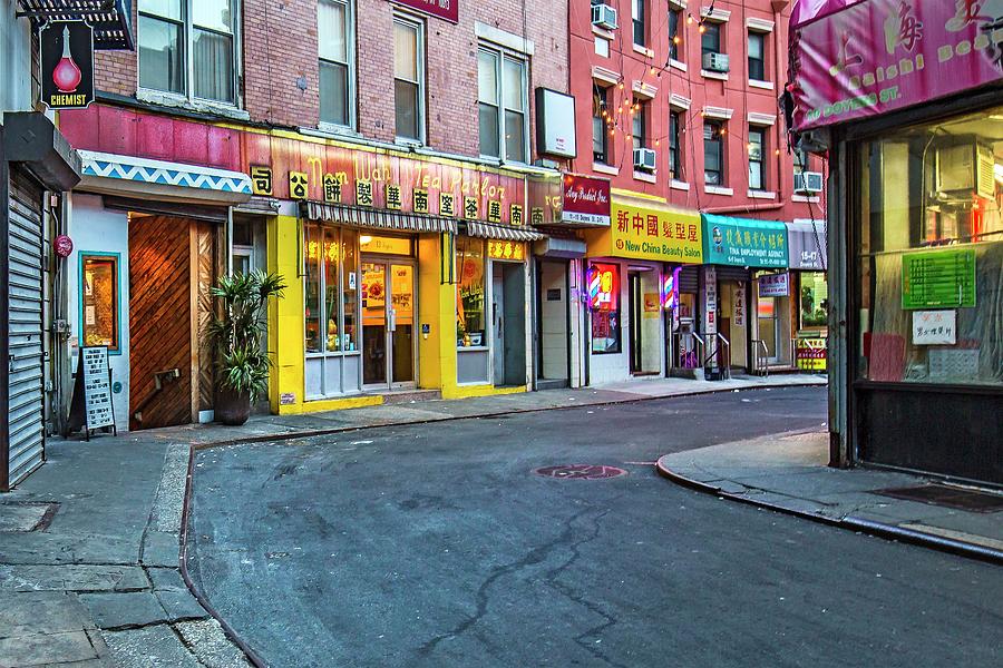 Doyers Street In Chinatown, Manhattan, New York. Stock Photo