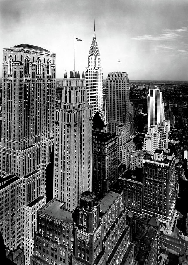 Nyc, Midtown Manhattan, Chrysler Photograph by Science Source