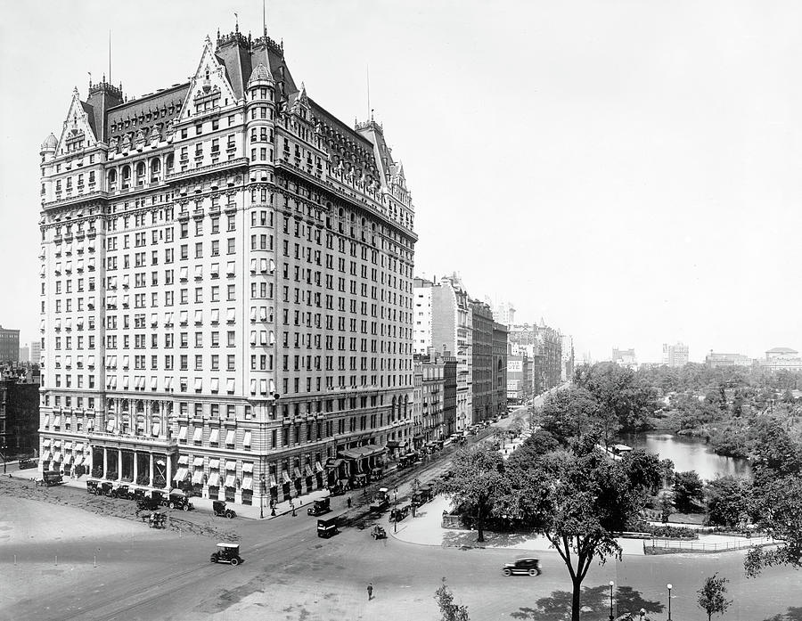 Nyc, Plaza Hotel, 1907 Photograph by Science Source