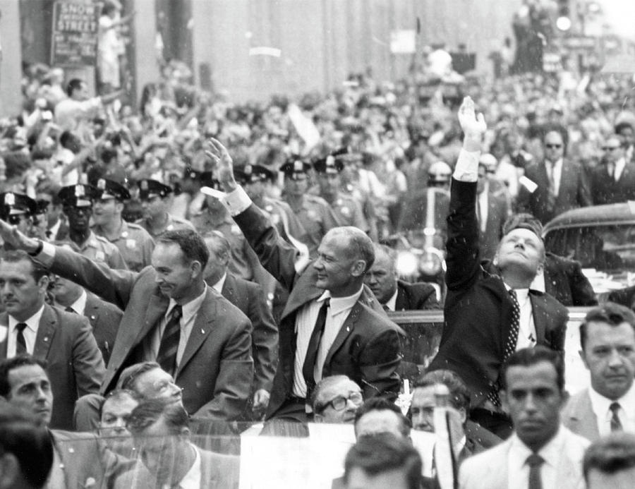 Nyc, Ticker Tape Parade For Apollo 11 Photograph by Science Source