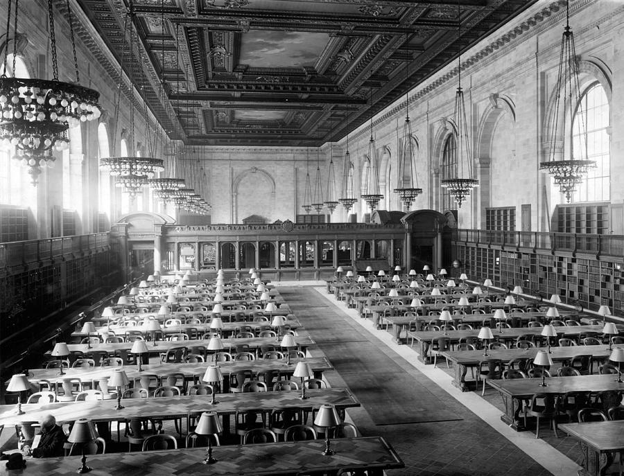 Nypl, Main Branch, Reading Room, 1911 Photograph by Science Source
