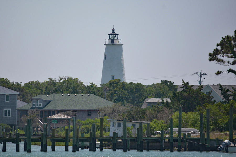 Ocracoke Island Lighthouse Photograph by Jimmie Bartlett