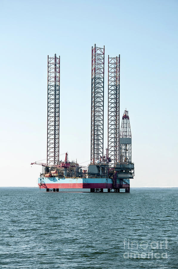 Offshore Oil Rig Photograph by Jesper Klausen/science Photo Library