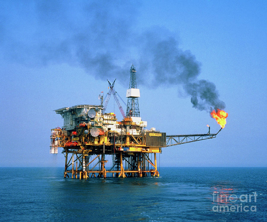 Oil Platform Photograph by Richard Folwell/science Photo Library