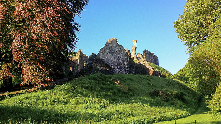 Okehampton Castle In Early Morning Spring Sunshine Photograph by Richard Brookes