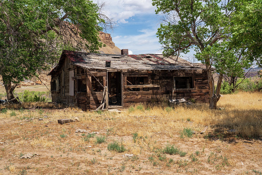 Old abandoned house in the Utah desert Photograph by Kyle Lee