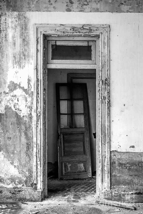 Old Abandoned House Interior Photograph by Juan Vazzana