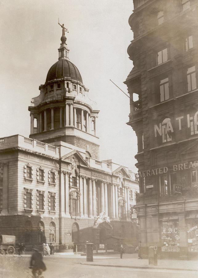 Old Bailey Photograph by Spencer Arnold Collection