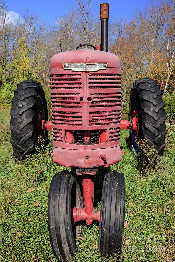 Old Farmall Vintage Tractor Springfield NH Photograph by Edward Fielding