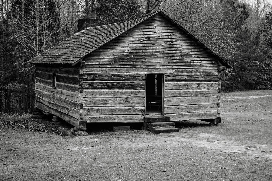 Old Log Cabin In Black And White Photograph By Edward Garey - Fine Art 