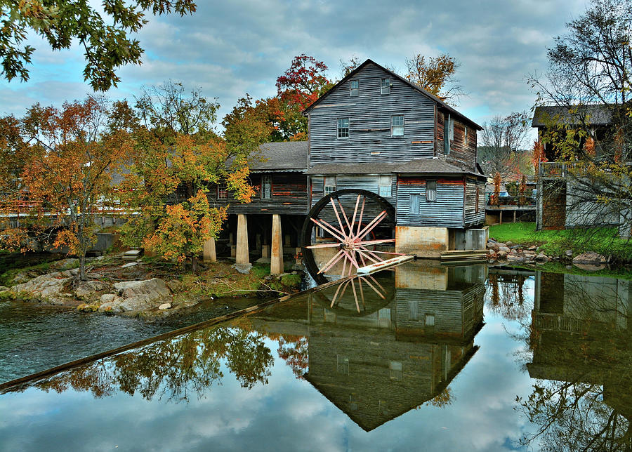Old Mill of Pigeon Forge Photograph by Ben Prepelka