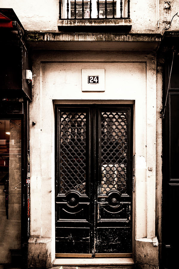 Old Montmartre Door Photograph by Georgia Clare