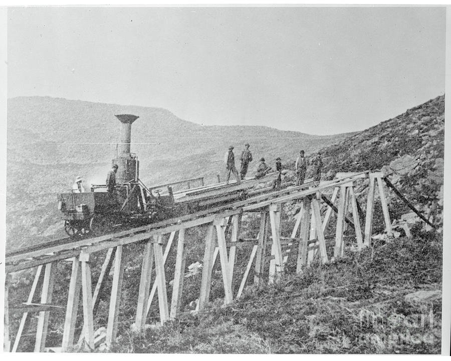 Old Peppersass Climbing Locomotive Photograph by Bettmann