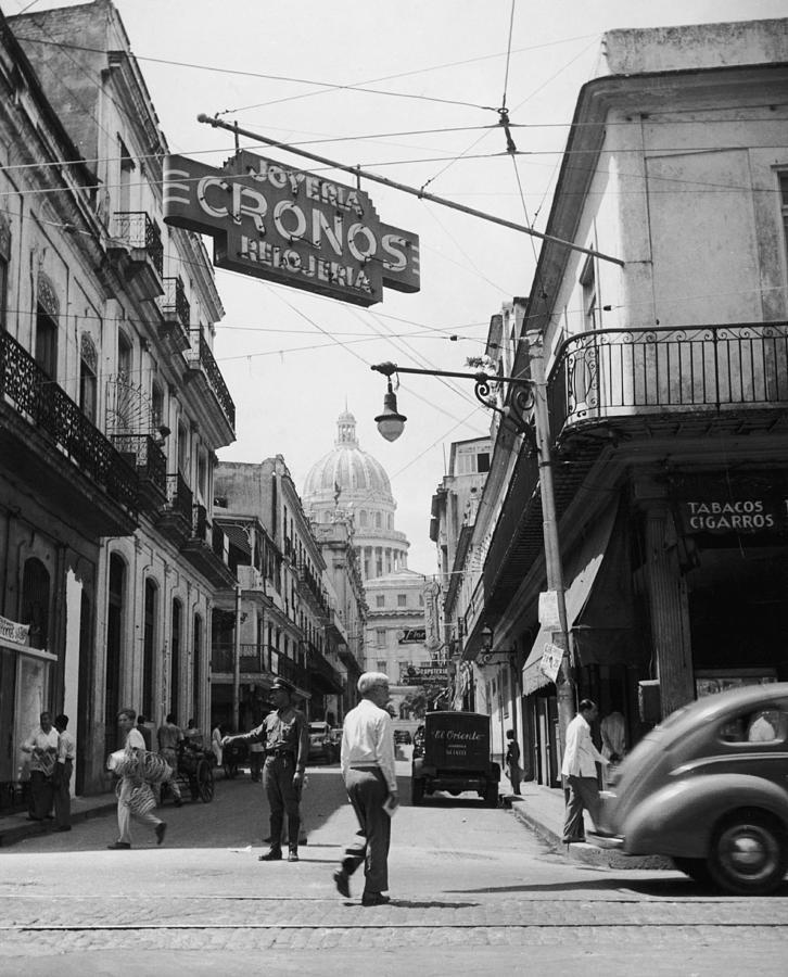 Old Town Havana Photograph by Fpg