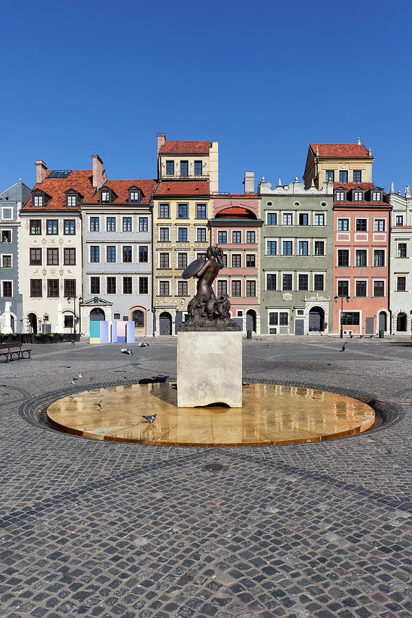 Old Town Market Place in Warsaw Photograph by Artur Bogacki