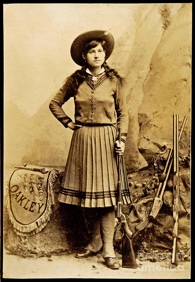 Old Western Vintage Print of Annie Oakley Photograph by Pd - Pixels