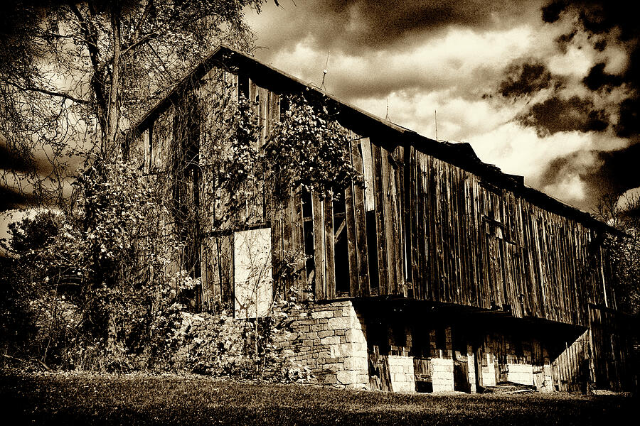 Old Working Country Barn  Photograph by Paul W Faust - Impressions of Light