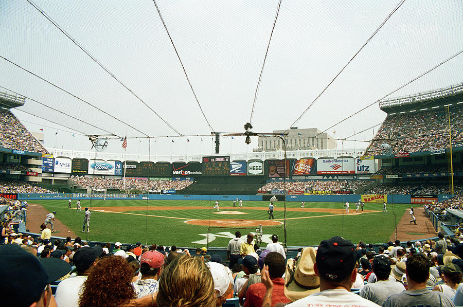 Photos I took of old pot bangin' Freddy! (Yankees rally, 2005) : r/mlb