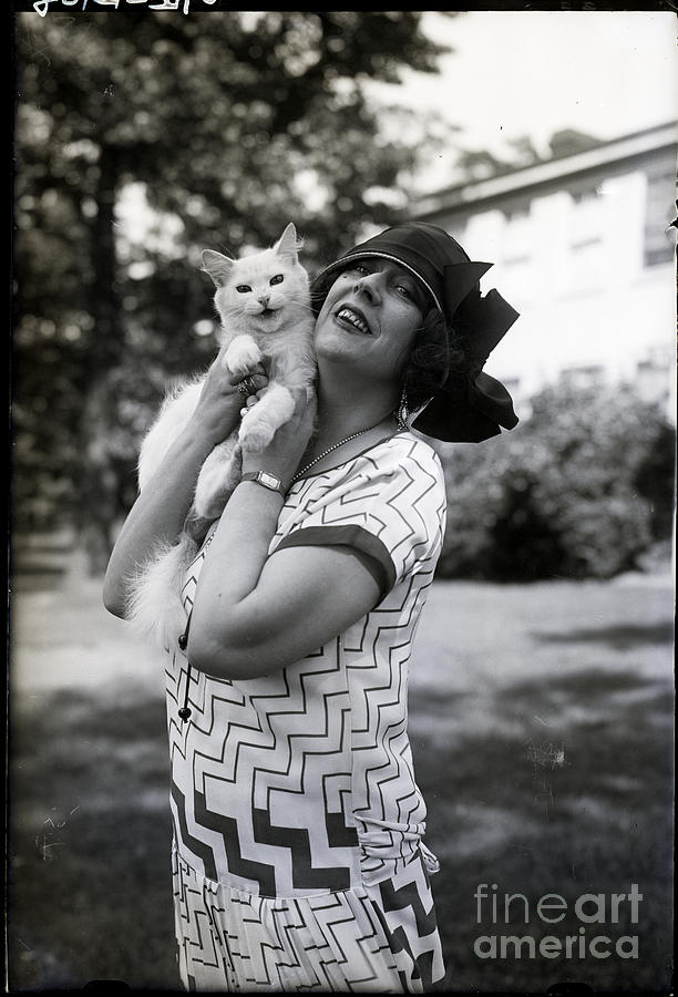 Olga Petrova Holding $10,000 Cat Photograph by Bettmann