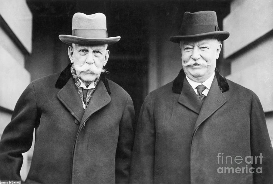 Oliver Wendell Holes With William Taft Photograph by Bettmann Oliver Wendell Holes With William Taft Photograph by Bettmann