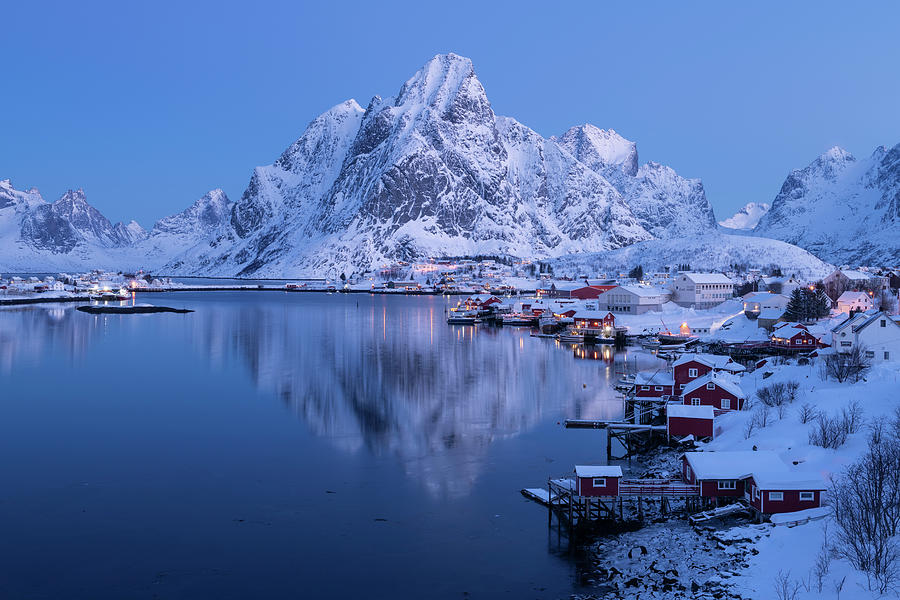 Olstind Mountain Peak Winter Reflection In Reine Harbor, Moskenesøy ...