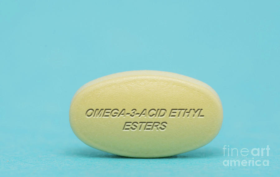 Medicine Photograph - Omega-3-acid Ethyl Esters Pill by Wladimir Bulgar/science Photo Library