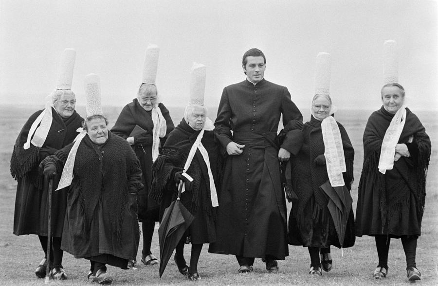 On The Set Of The Movie Doucement Les Photograph by Jean-pierre Bonnotte On The Set Of The Movie Doucement Les Photograph by Jean-pierre Bonnotte