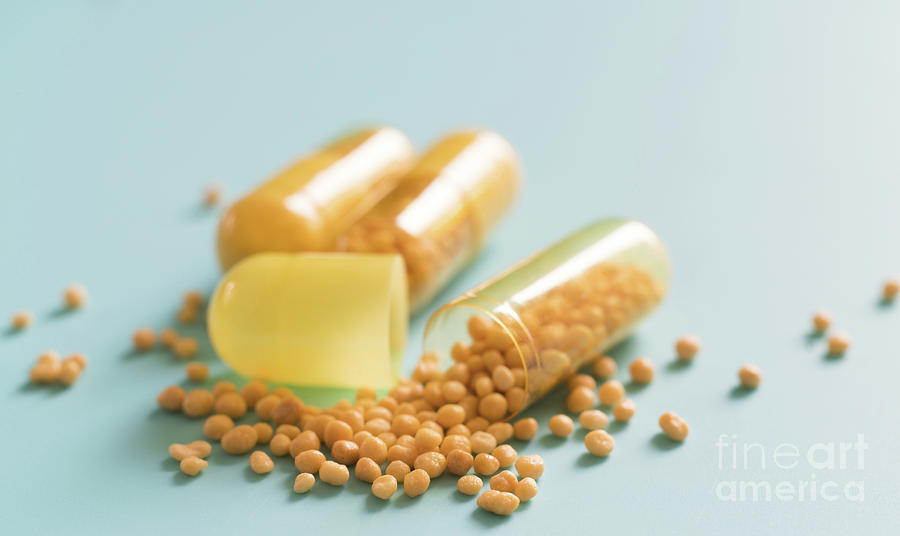 Open Dietary Supplement Capsule Photograph by Wladimir Bulgar/science Photo Library