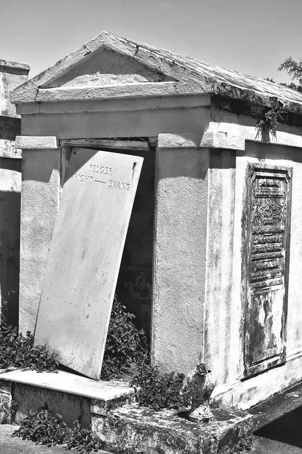 Open Tomb In New Orleans Photograph by Toni Abdnour | Fine Art America