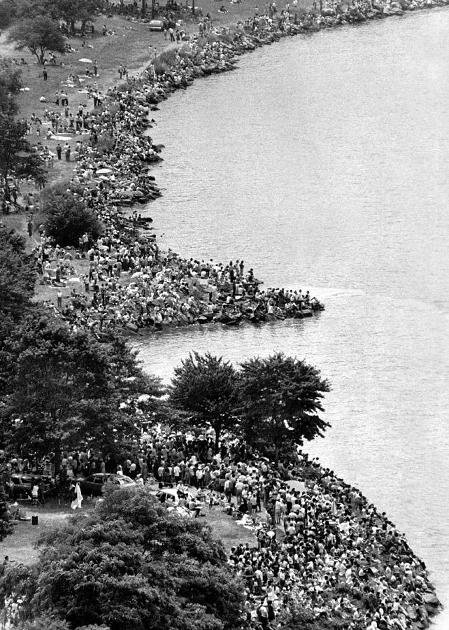 Operation Sail....fort Washington Park Photograph by New York Daily News Archive