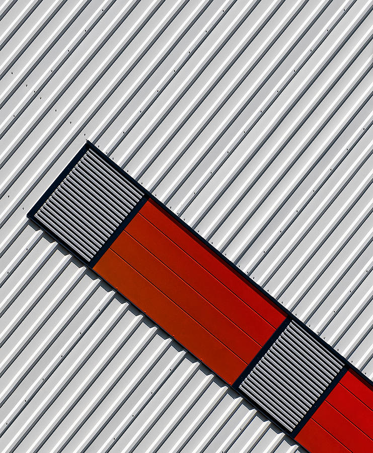 Abstract Photograph - Opposite Lines by Tomasz Buczkowski (tomush)
