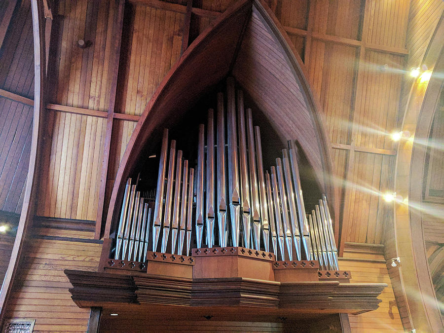 Gothic store pipe organ